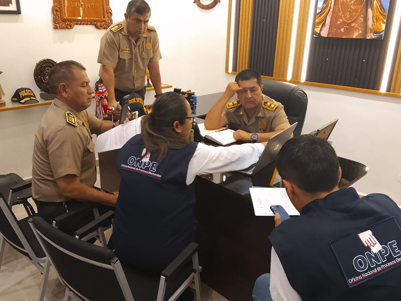Coordinan con Fuerzas Armadas y PNP acciones de seguridad para las elecciones 2026 en Yarowilca
