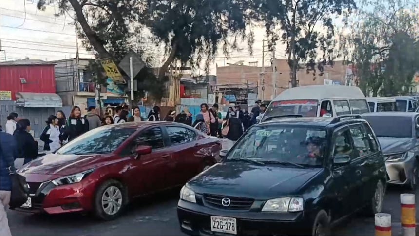Transporte urbano permanece restringido en Arequipa en el segundo día de paro contra el alza de combustible y modificación del pasaje