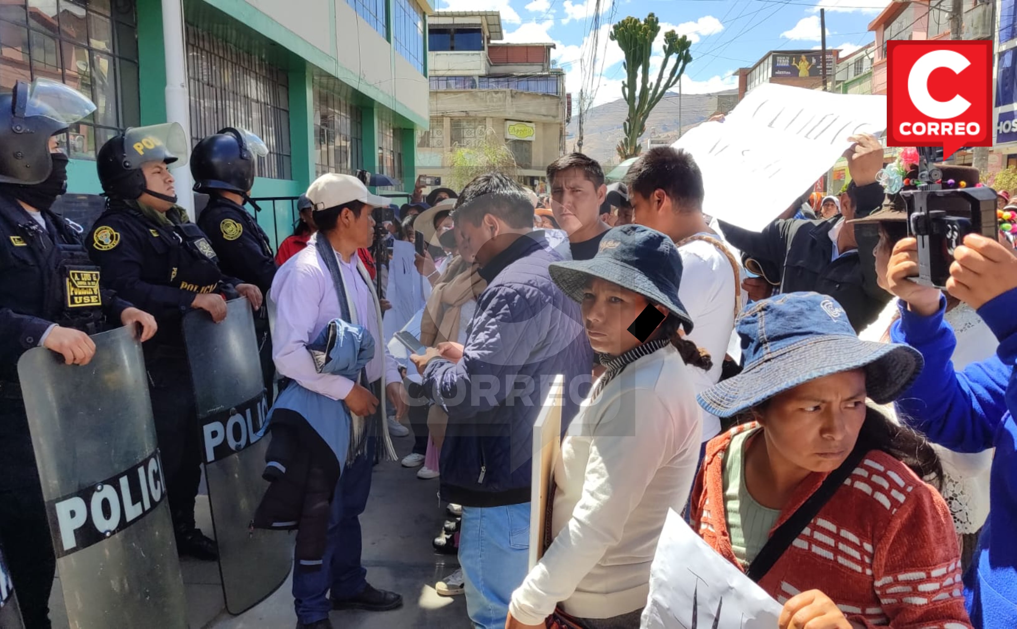 Huancayo: Nación Chopcca amenaza con impedir reinicio de clases en Santa Isabel hasta que hallen a asesino de menor