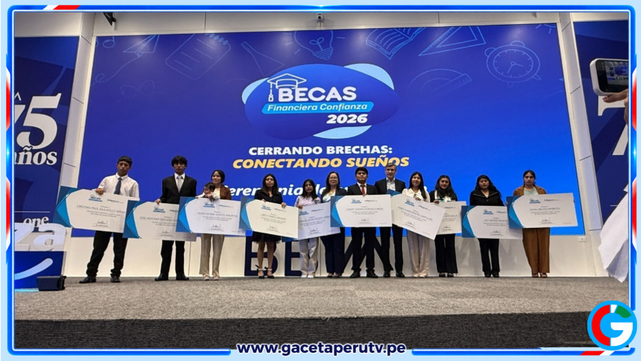 Diez jóvenes peruanos hijos de emprendedores vulnerables reciben becas de Financiera Confianza para estudiar la carrera de sus sueños
