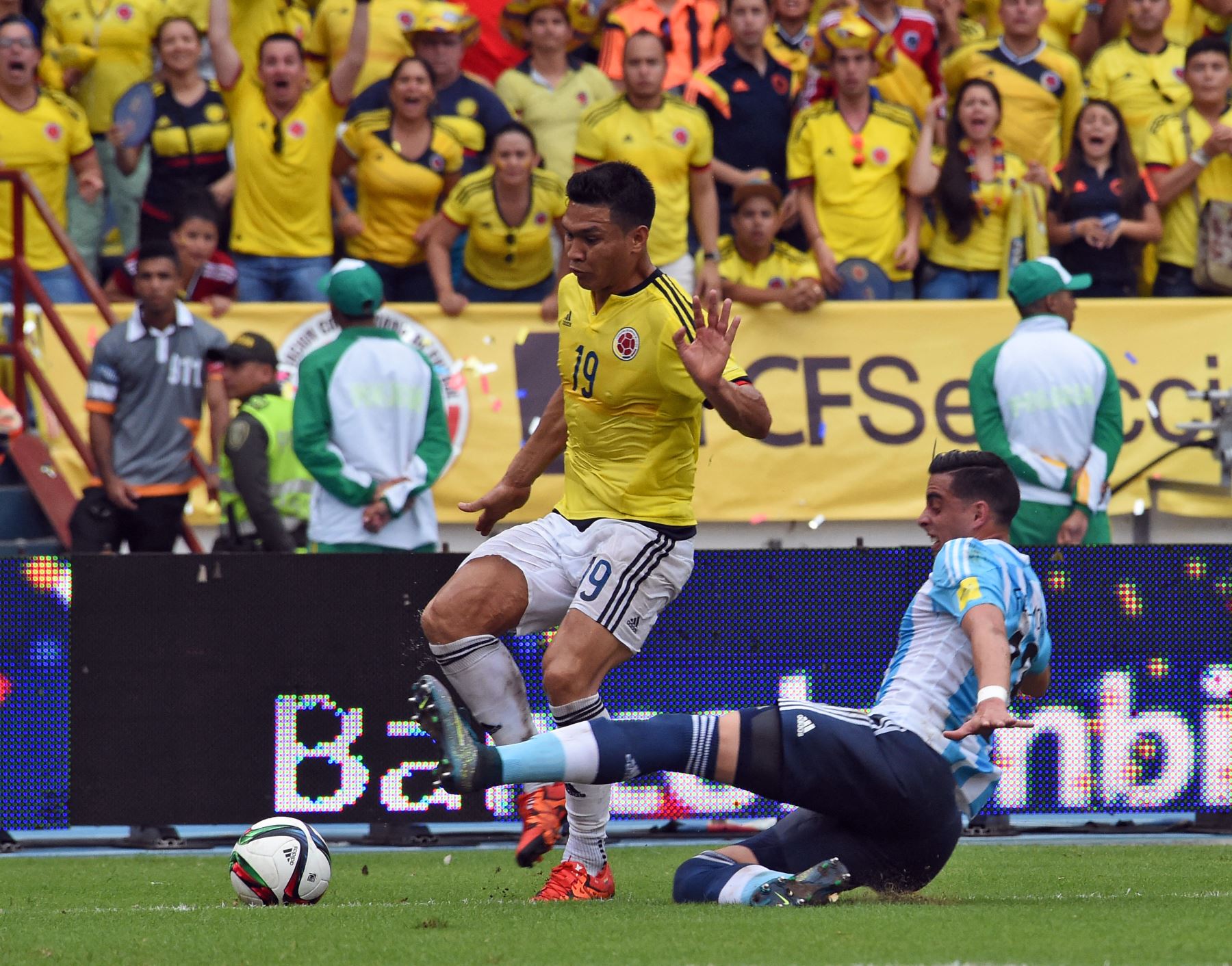 Colombiano Teo Gutiérrez se retirará del fútbol en diciembre