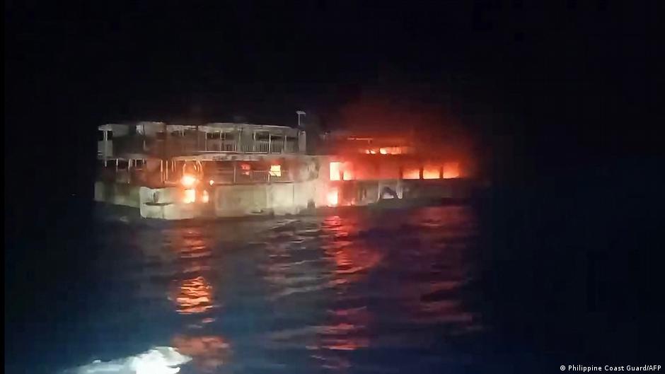 Se incendia ferry en Filipinas: 5 muertos y 87 desaparecidos