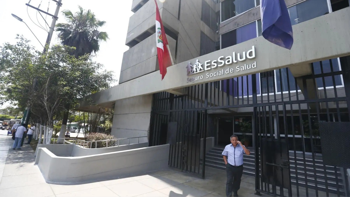 Moquegua: EsSalud separa al director del Hospital de Ilo, detenido por presunta negociación incompatible y cohecho pasivo