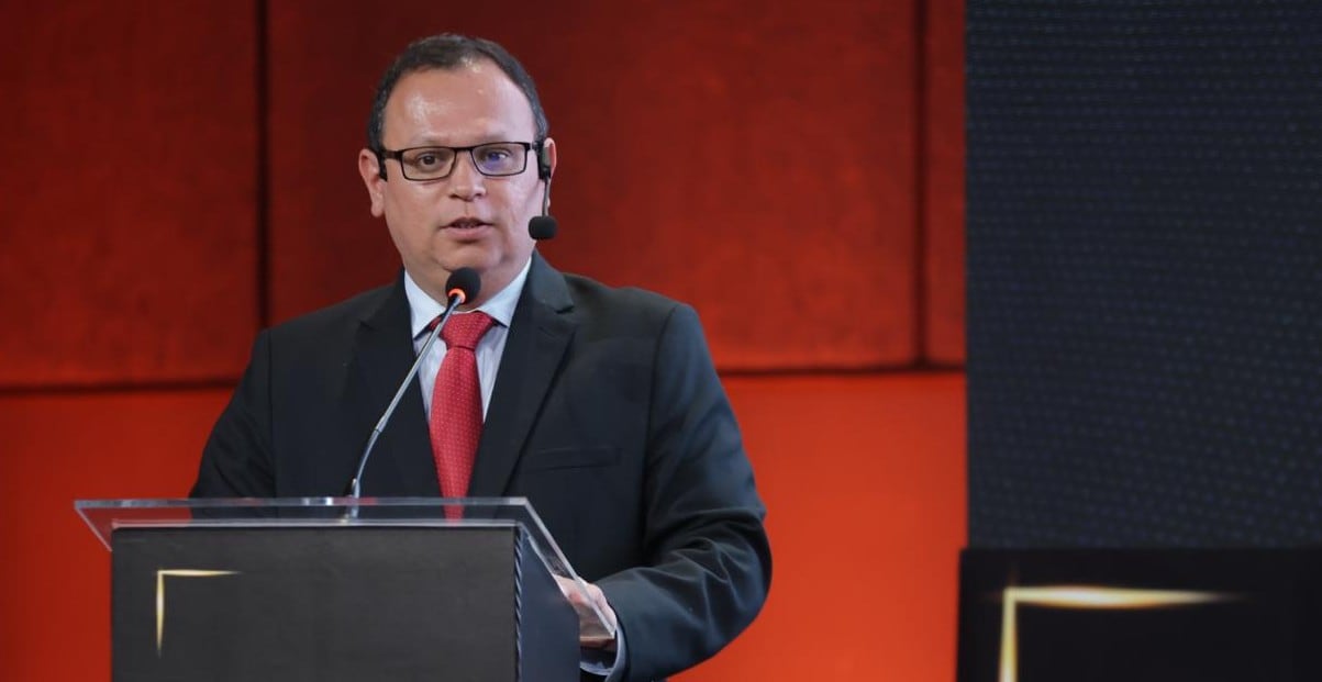 Marco Vinelli cuestiona “apresuramiento” en mociones de censura e interpelaciones contra ministros