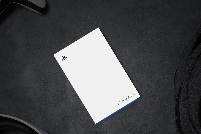 El disco duro Seagate con 2 TB cae de precio en su edición para PlayStation 5: tiene licencia oficial y es portátil