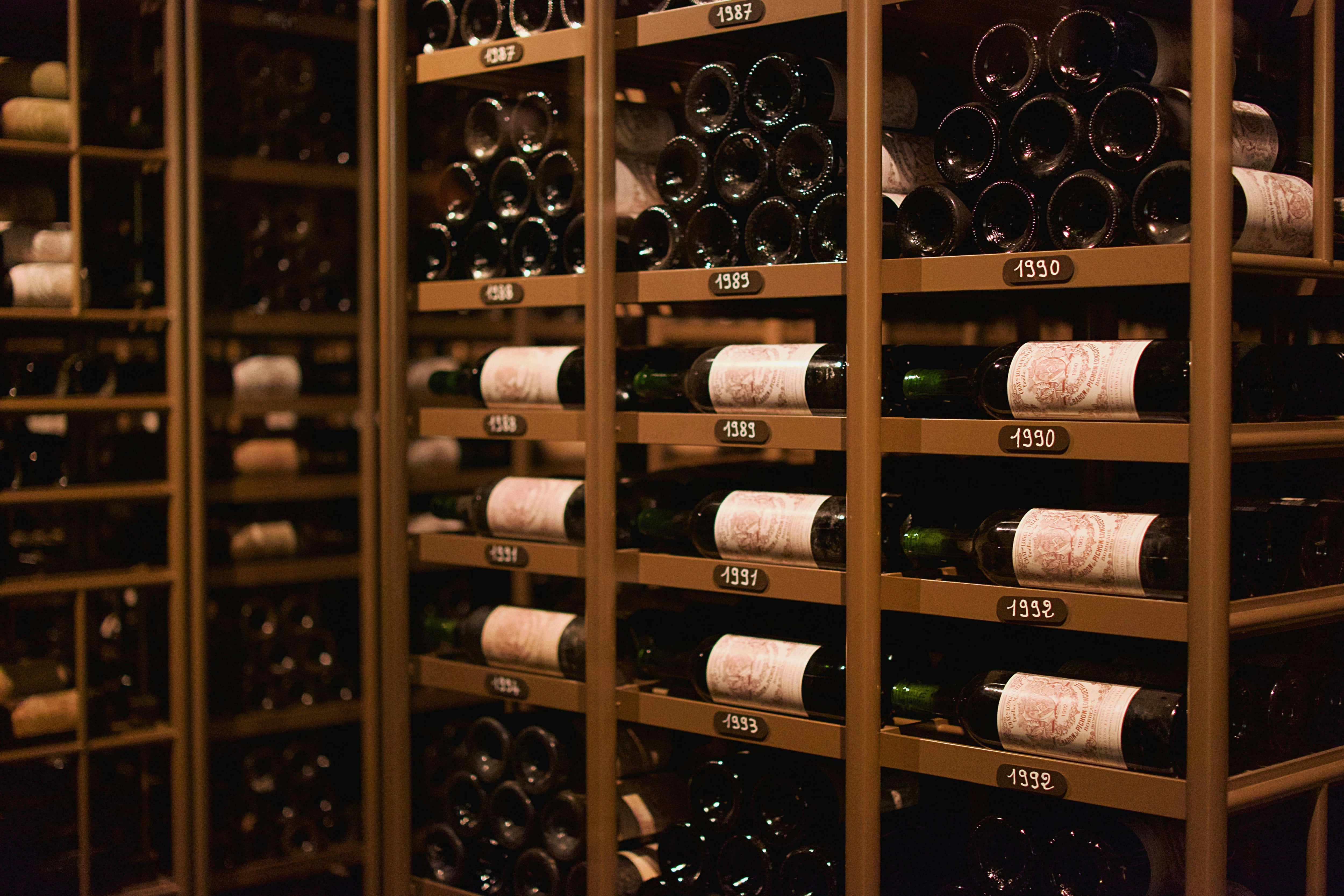 Cómo “leer” un vino de culto: tres actos para no morir en el intento