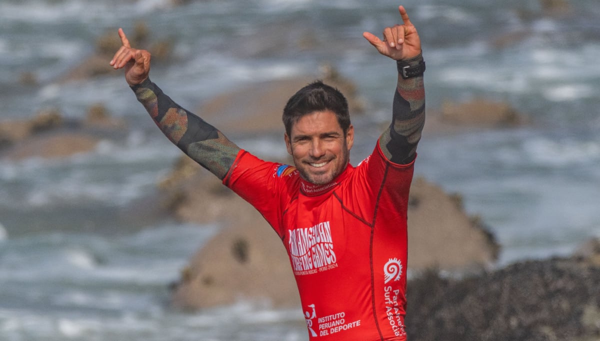 Piccolo Clemente es campeón mundial de longboard por cuarta vez tras ganar en El Salvador