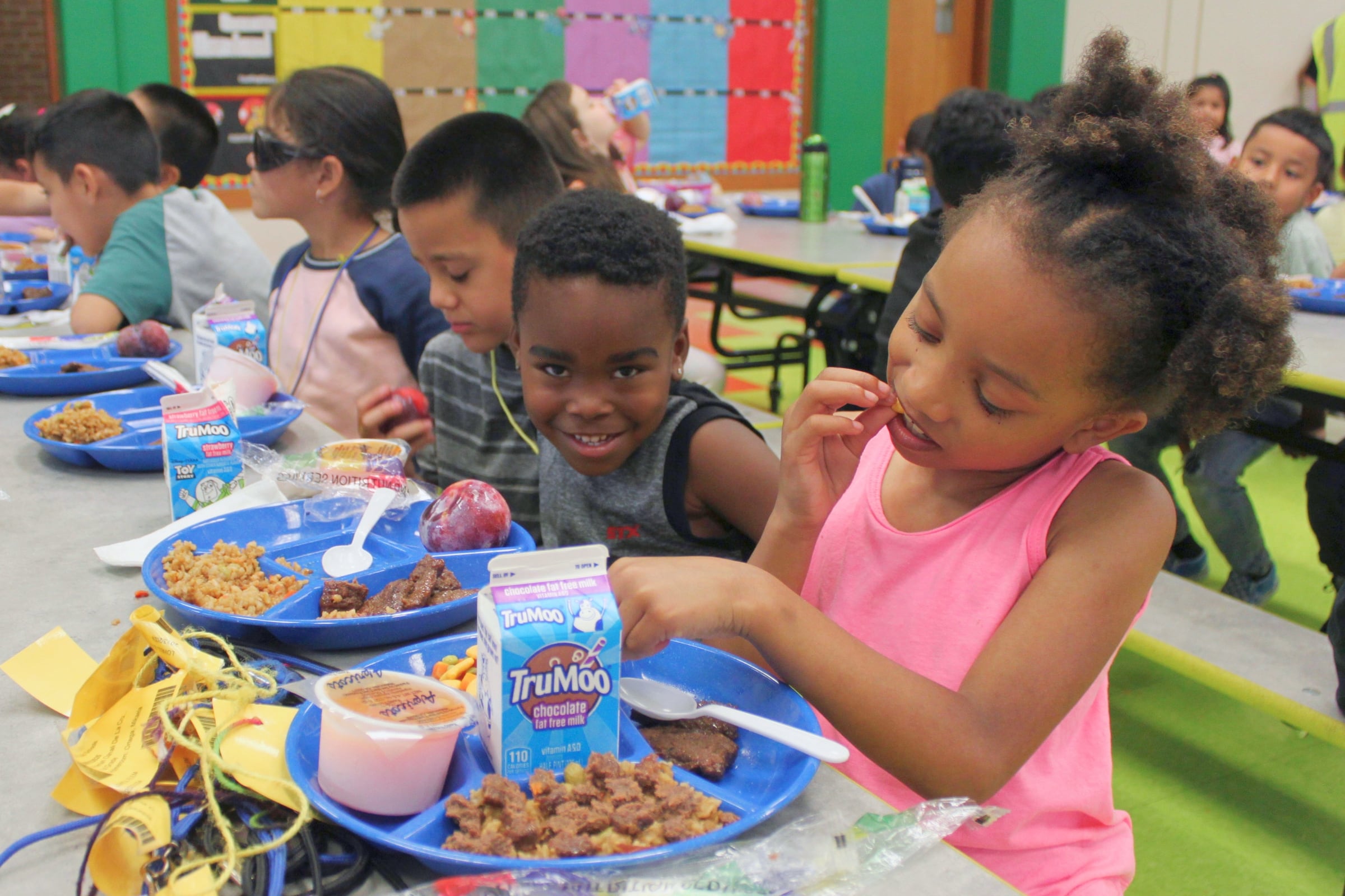 Cómo solicitar comidas gratuitas o a un precio reducido en las escuelas del Distrito Escolar Independiente de Houston
