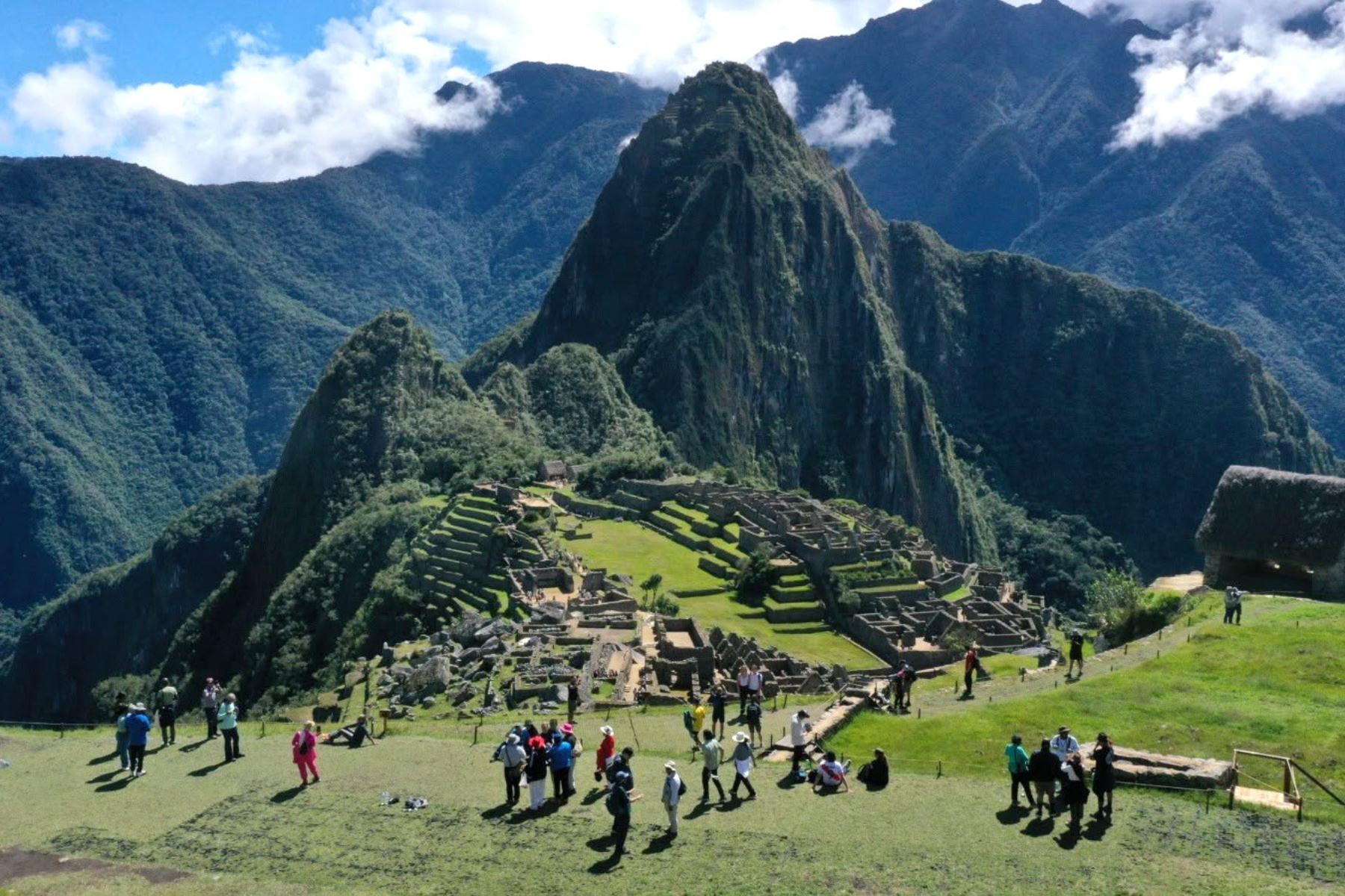 Perú apuesta por un turismo sostenible que genere empleo y proteja sus destinos