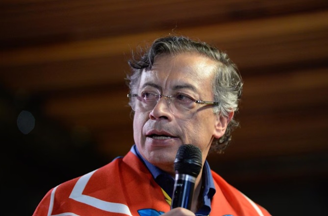 Gustavo Petro solicita permiso al Congreso para salir del país durante un año