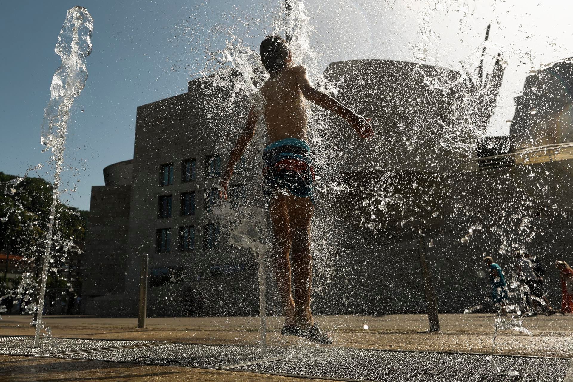España llega a 4.500 muertes atribuibles al calor desde junio, un récord desde 2022