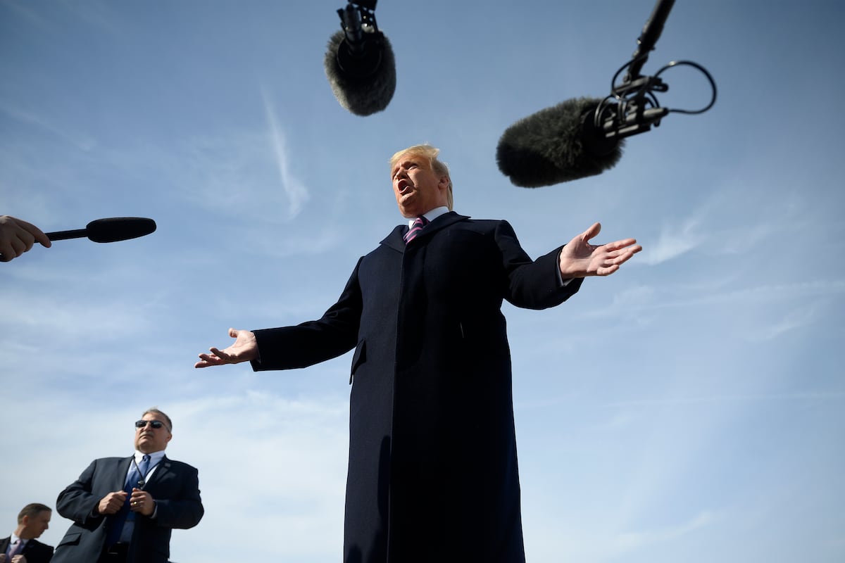 EE.UU.: prorrogan hasta el lunes la suspensión al veto de Trump a CNN, MS NOW y Politico