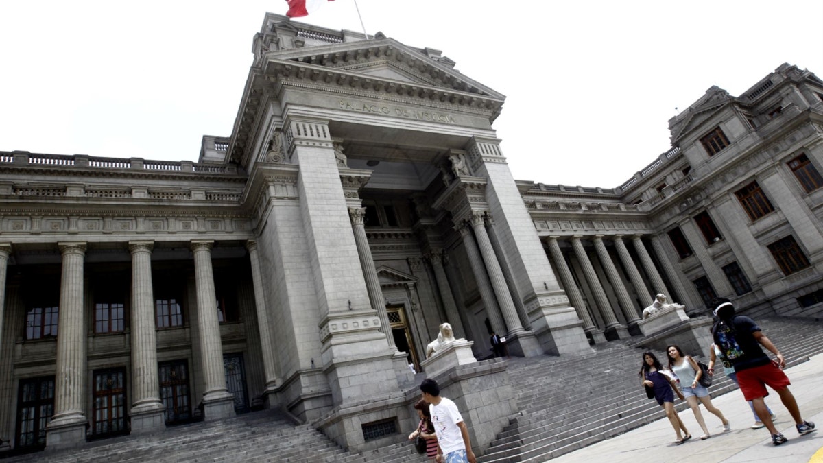 Corte Suprema determinará si le corresponde evaluar pedido del hermano de César Acuña para ser excluido del caso Frigoinca