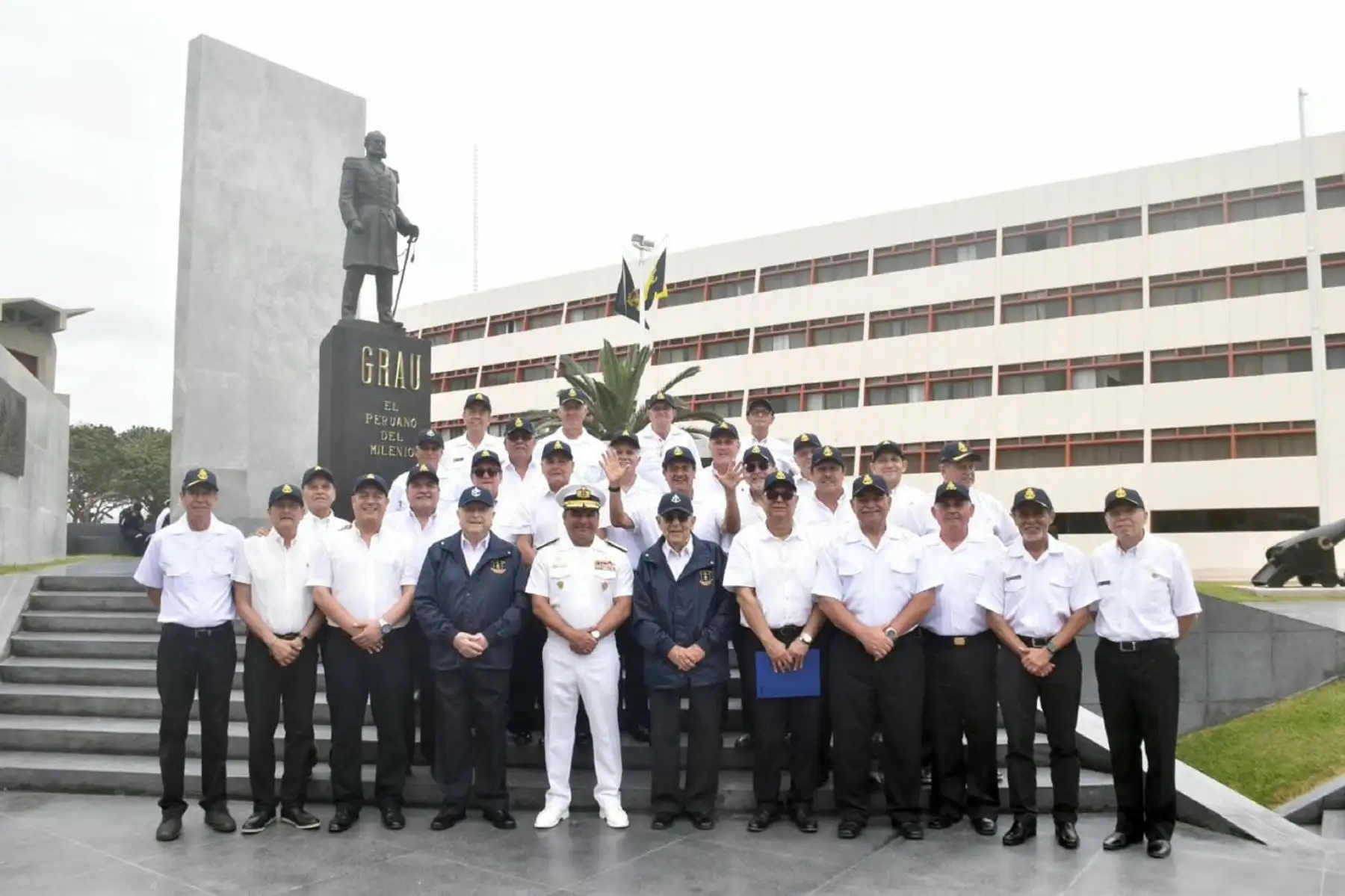Excadetes navales vivieron una jornada inolvidable en el Día del Recuerdo Naval