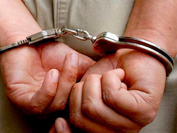 Condenan a tres años de prisión a policía que recibió dinero para omitir sus funciones