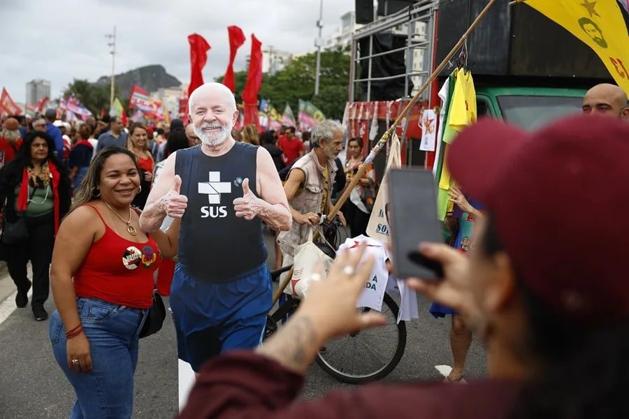 Lula da Silva moviliza a sus bases en varias ciudades de Brasil antes de las elecciones