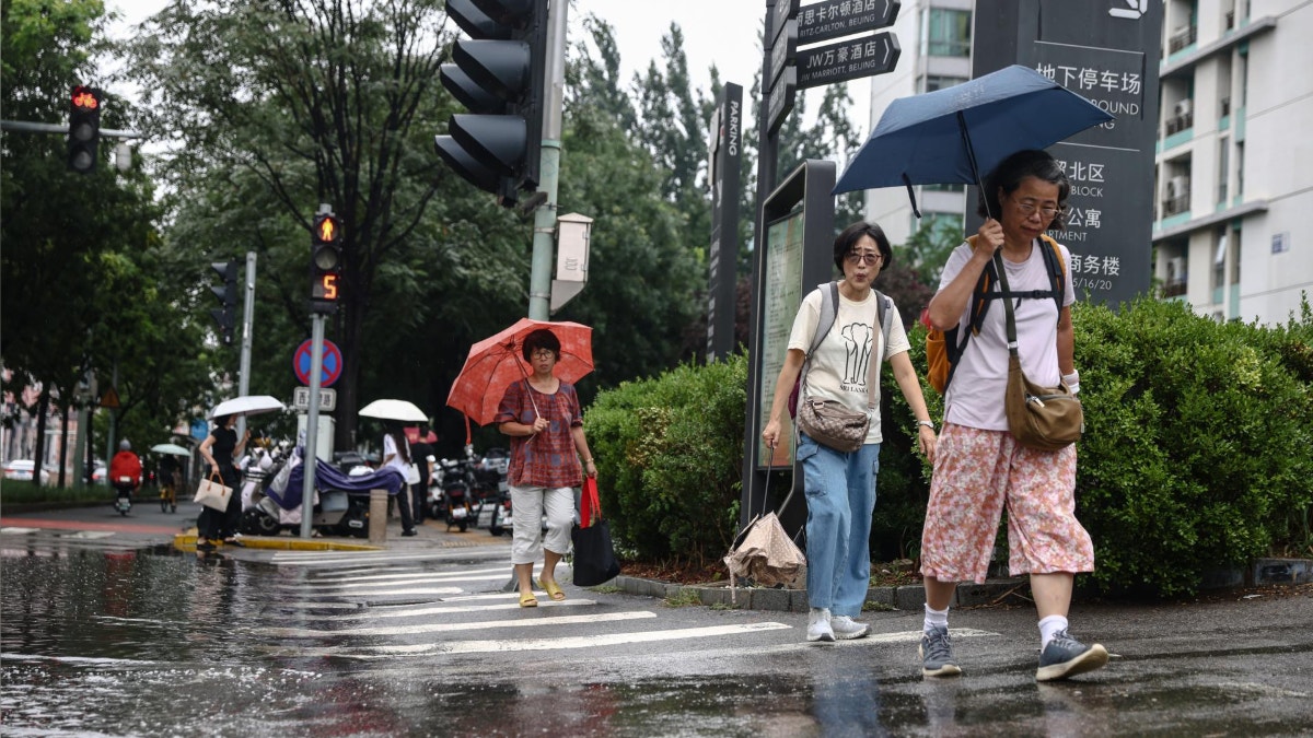 China suma cerca de 29 mil evacuados por el tifón Narra y fuertes lluvias en el norte