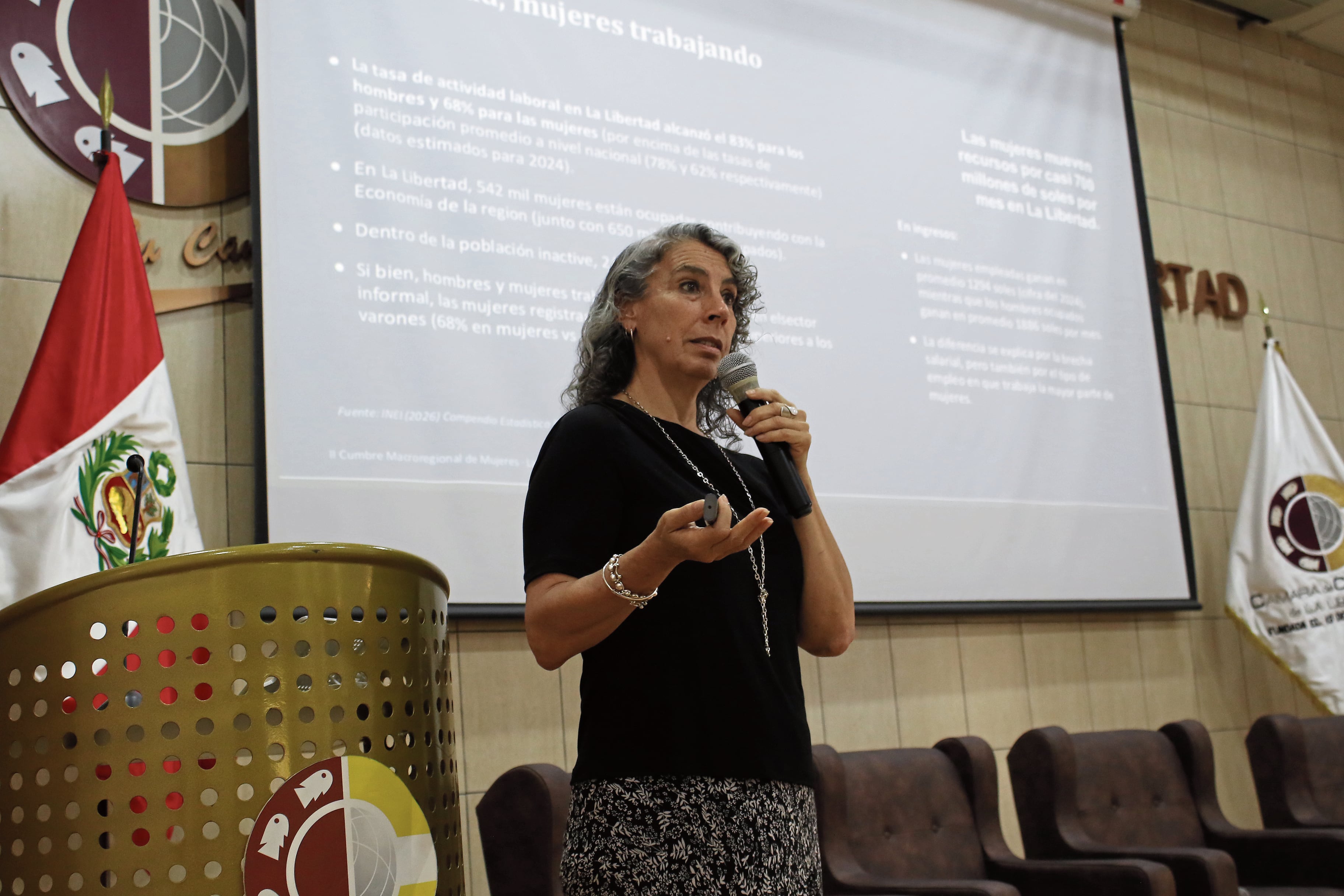 La Libertad: Más mujeres deben ocupar cargos relevantes
