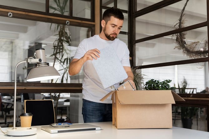 Guía sobre despidos laborales: clave para hacerlo bien y cuidar de la persona que se va