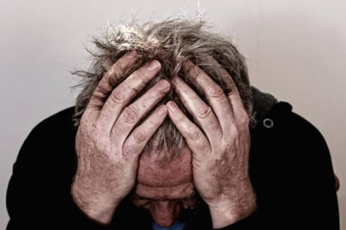 Las 5 frases que repiten las personas más infelices, según la psicología