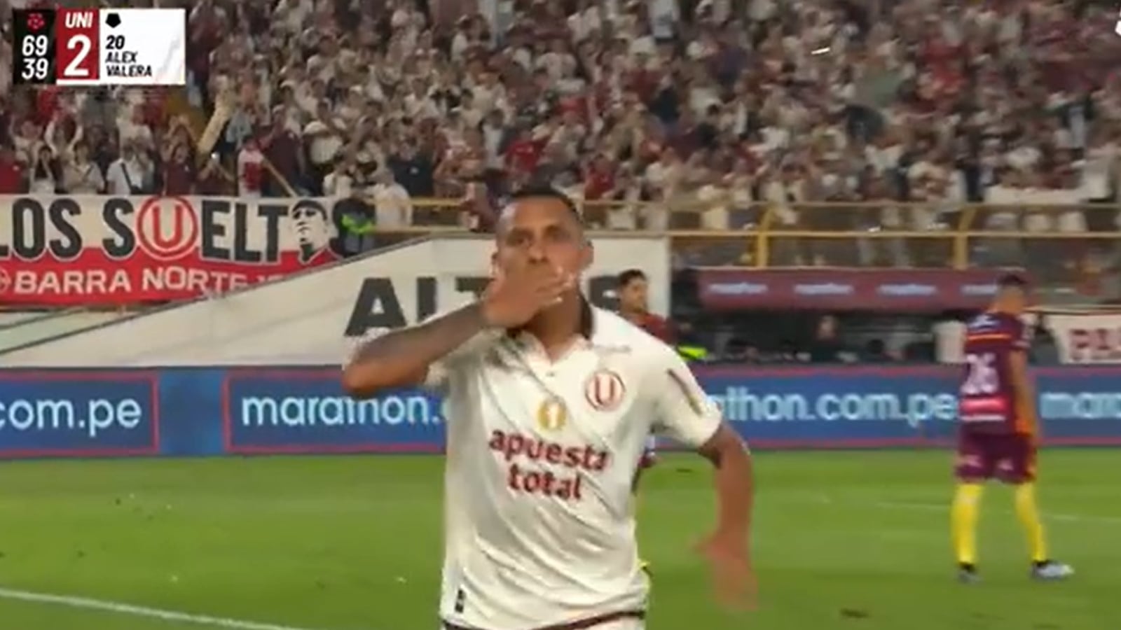 ¡Sigue en racha! Valera puso el 2-0 de Universitario vs Los Chankas y superó la marca de Piero Alva
