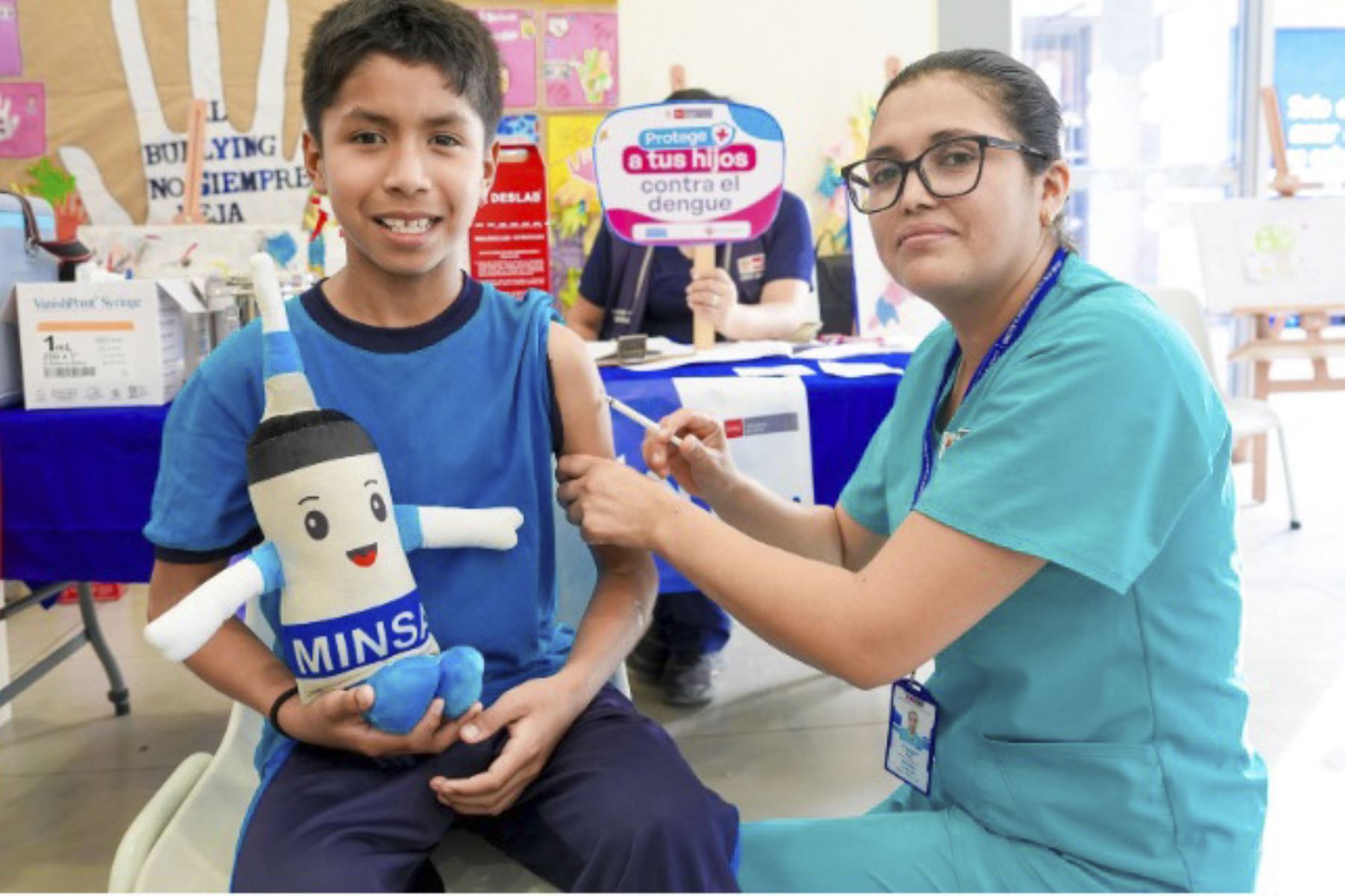 Minsa amplía vacunación contra el dengue desde los 10 a 20 años en Carabayllo y SJL