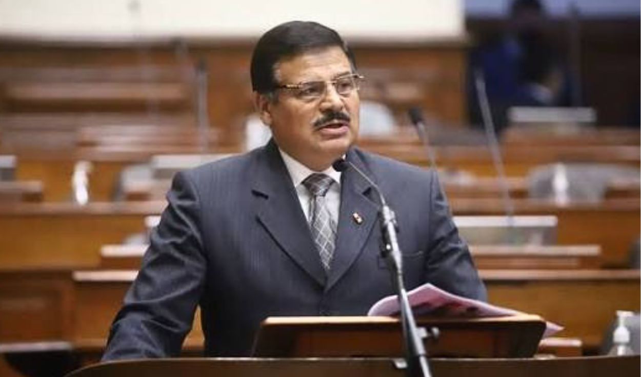 Daniel Barragán, senador de Obras, niega alianza con Fuerza Popular en delegación de facultades