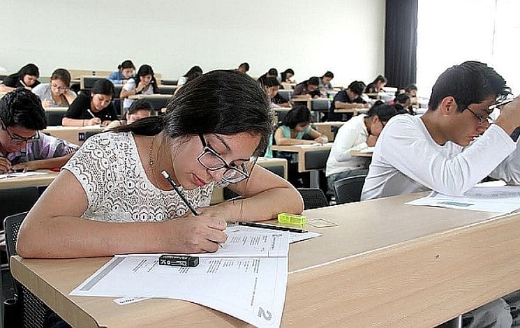 Bachiller sin tesis ni costos adicionales: la nueva propuesta del Congreso