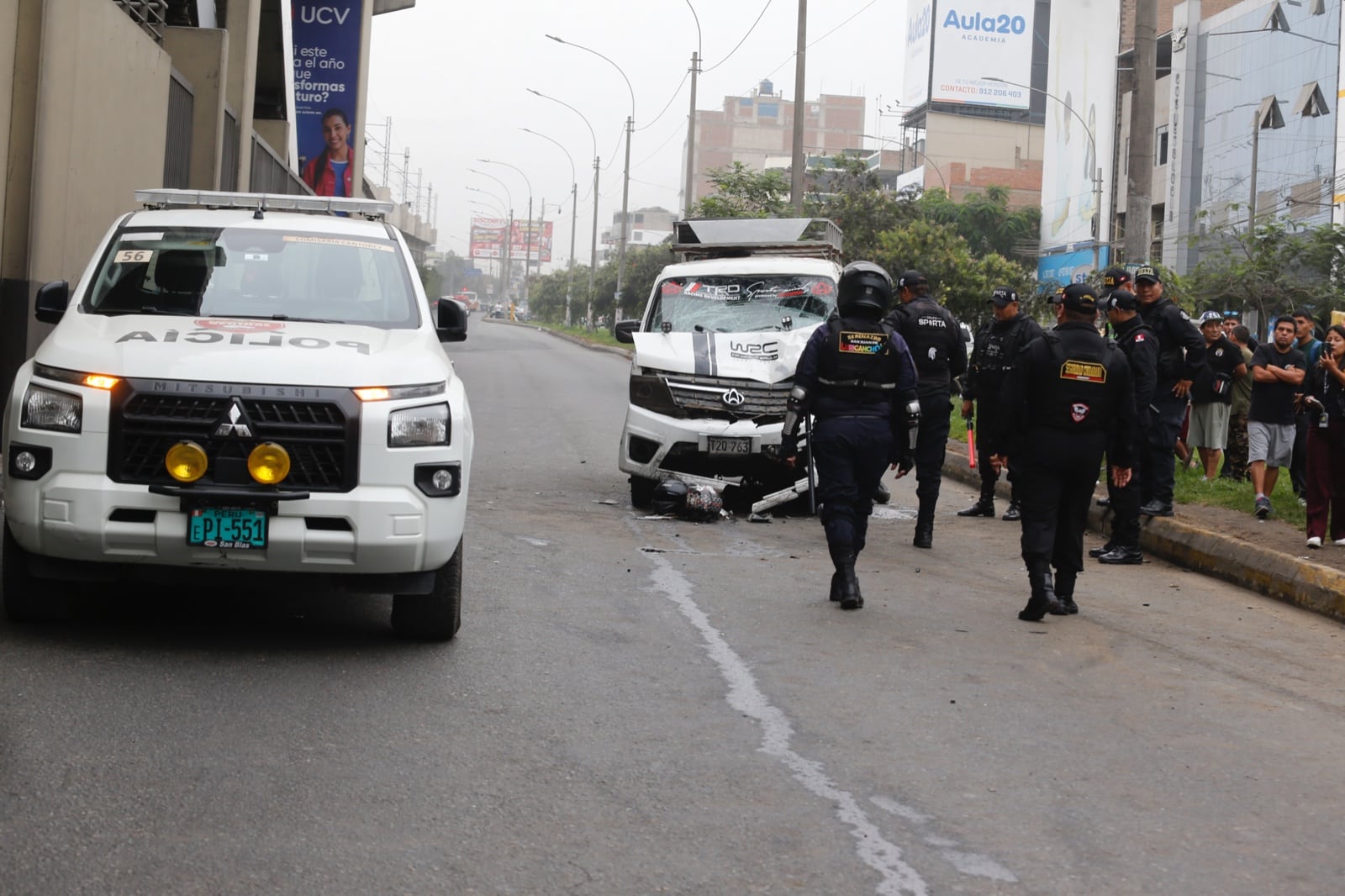 Dos personas mueren en choque entre una motocicleta y un vehículo en San Juan de Lurigancho