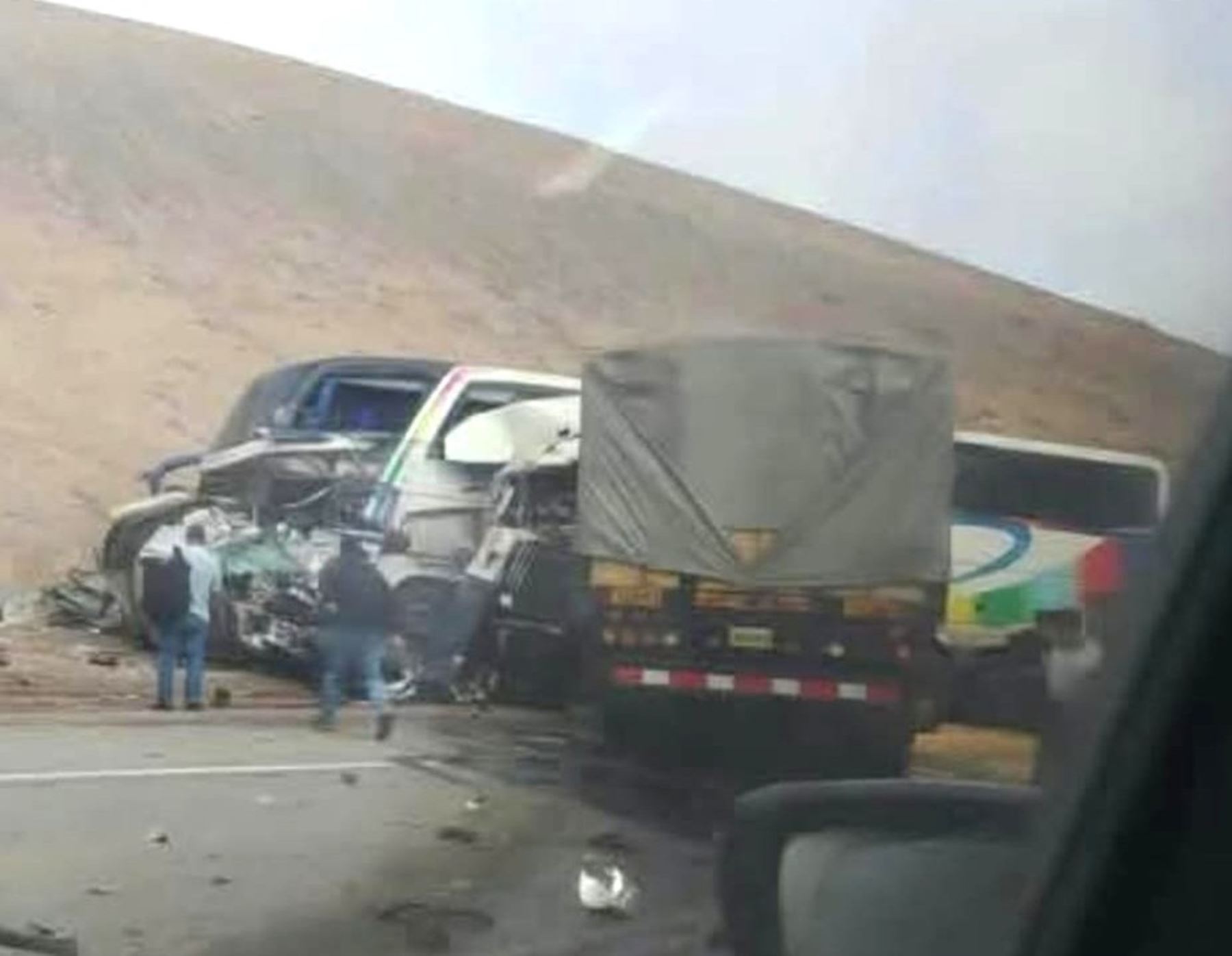 Trágico accidente en Arequipa: choque múltiple en Camaná deja cuatro muertos y 10 heridos