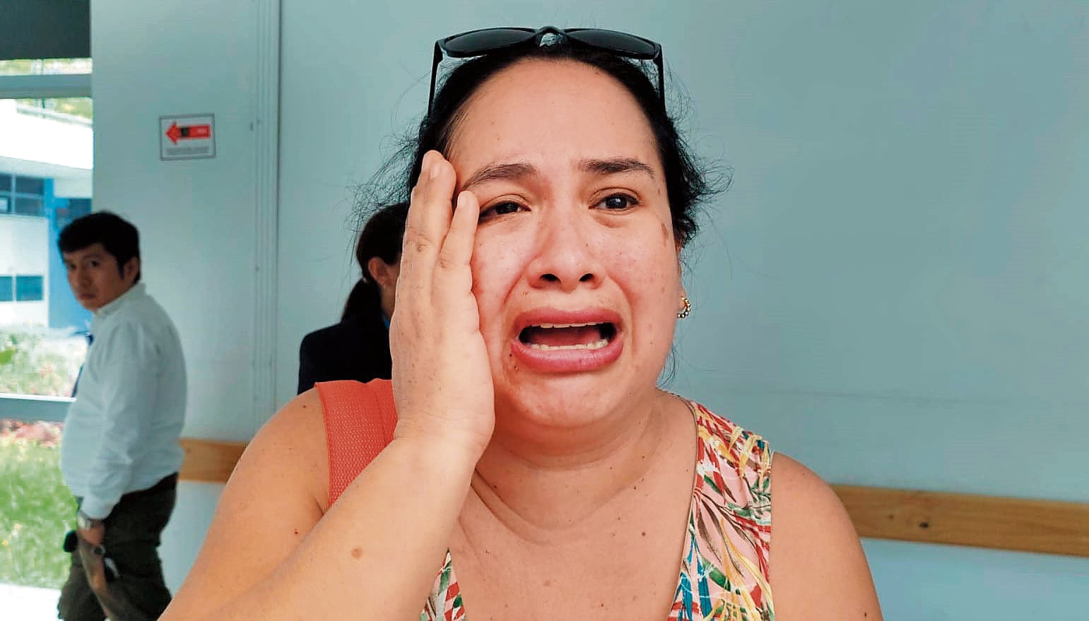 Piura: Madre de familia continúa esperando que EsSalud opere a su hijo que sufre de aneurisma