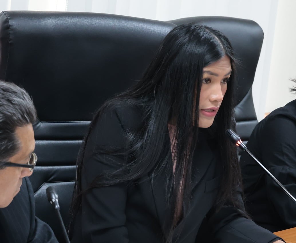 Exasesor de Catherine Palomino denuncia presuntos cobros y pagos con dinero de trabajadores