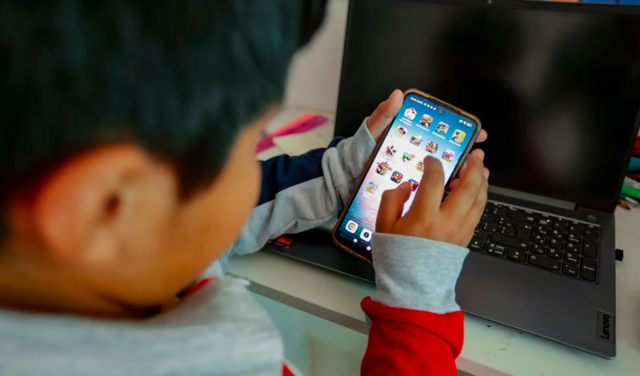 Minedu amplía restricciones para celulares en nivel inicial y fija reglas en jardines y nidos