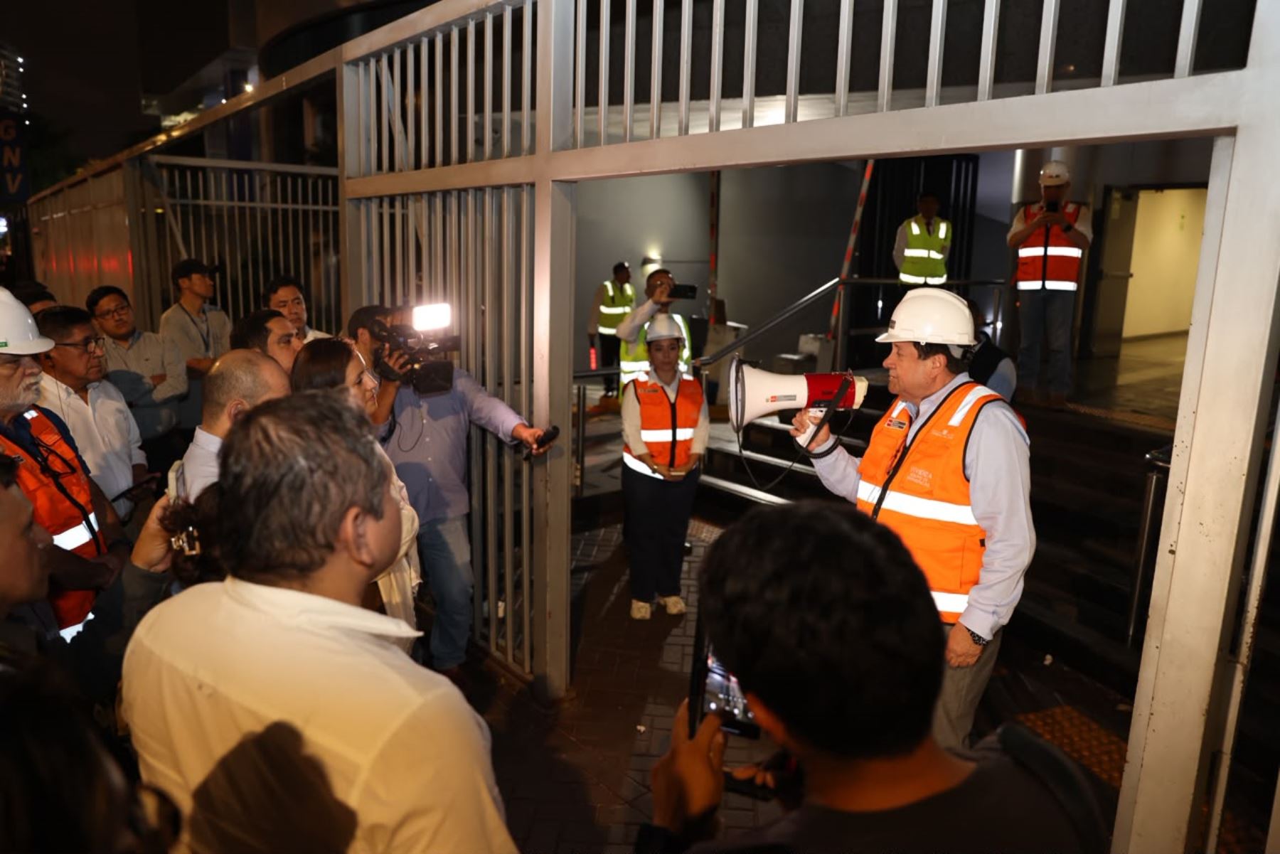 MVCS fortalece respuesta ante desastres participando en el Simulacro Nacional Multipeligro
