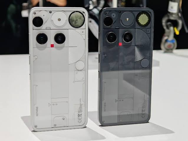 Nothing apuesta por celulares con diseño transparente y minimalista que desafían la monotonía tradicional de la industria