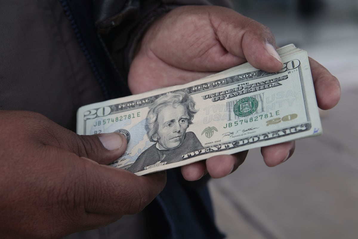 Tipo de cambio baja hoy en Perú: ¿Cuánto está el dólar este lunes 12 de octubre?