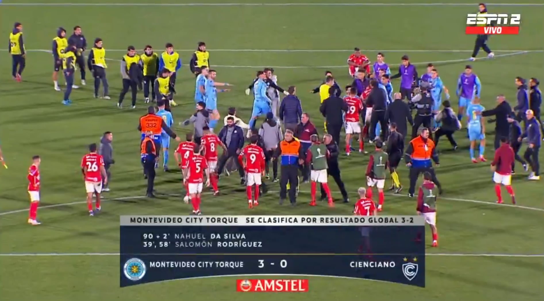 Un campo de batalla: la gresca entre los jugadores de Cienciano y City Torque tras el 3-0 | VIDEO