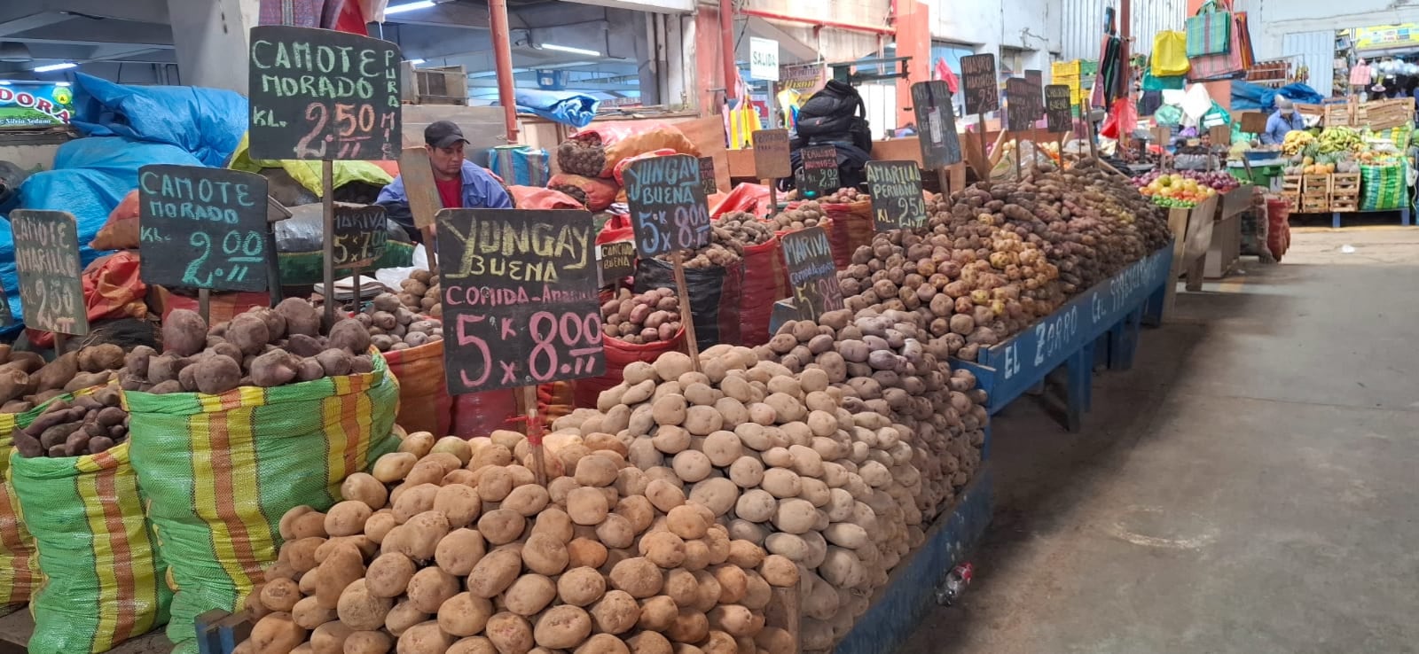 Huancayo: En mercado exmaltería ya escasea papa y comerciantes priorizan envíos a Lima