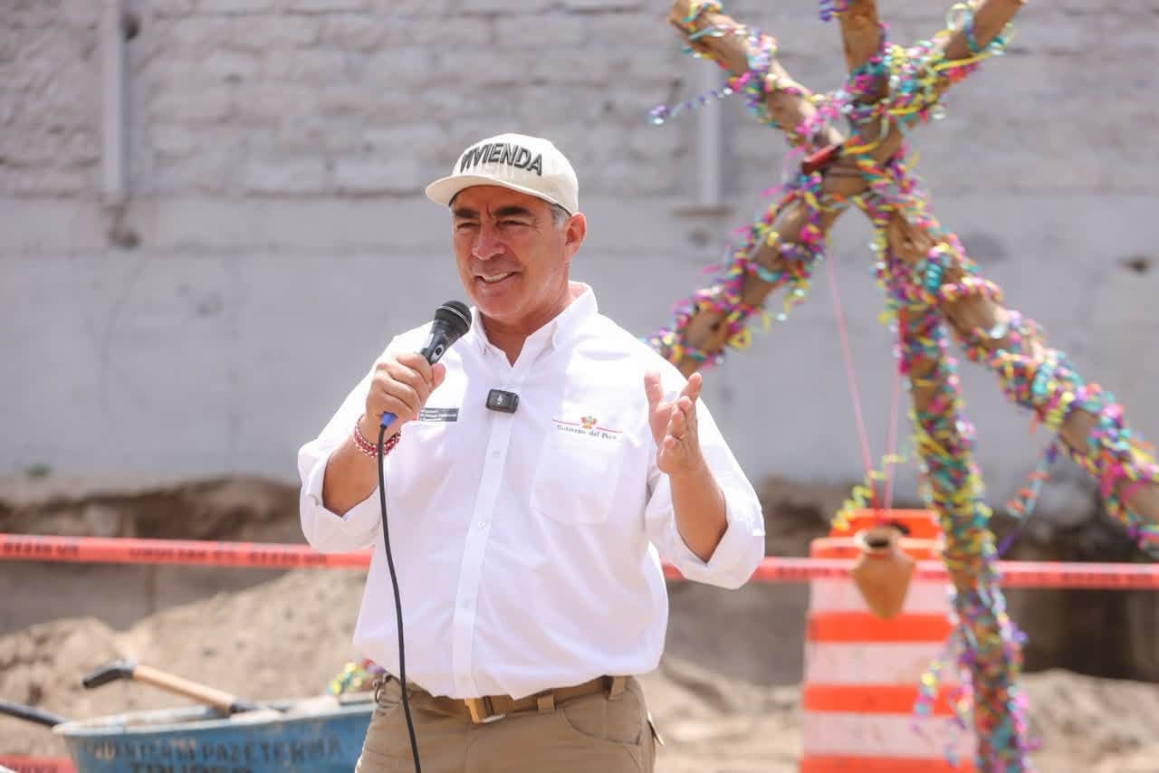 Ministro Arnillas exhorta a familias a abandonar las torrenteras ante El Niño: “Que piensen en sus vidas”