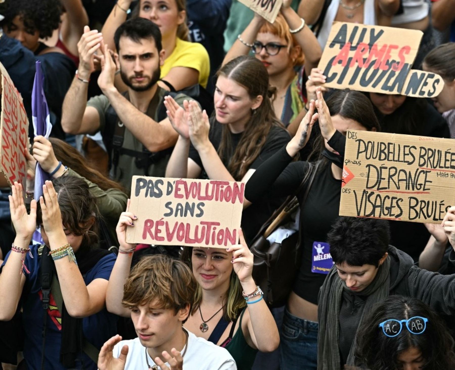 Gobierno francés recibirá a organizaciones estudiantiles en una nueva jornada de protestas