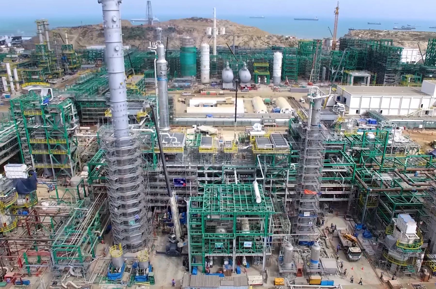 MEF: Se está haciendo el último intento para recuperar Petroperú