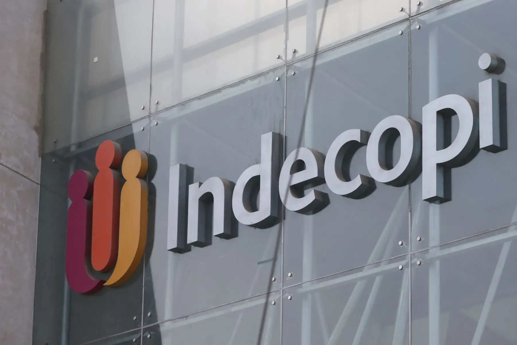 Indecopi sanciona con S/ 105,270 a colegio privado de Amazonas por cobros indebidos