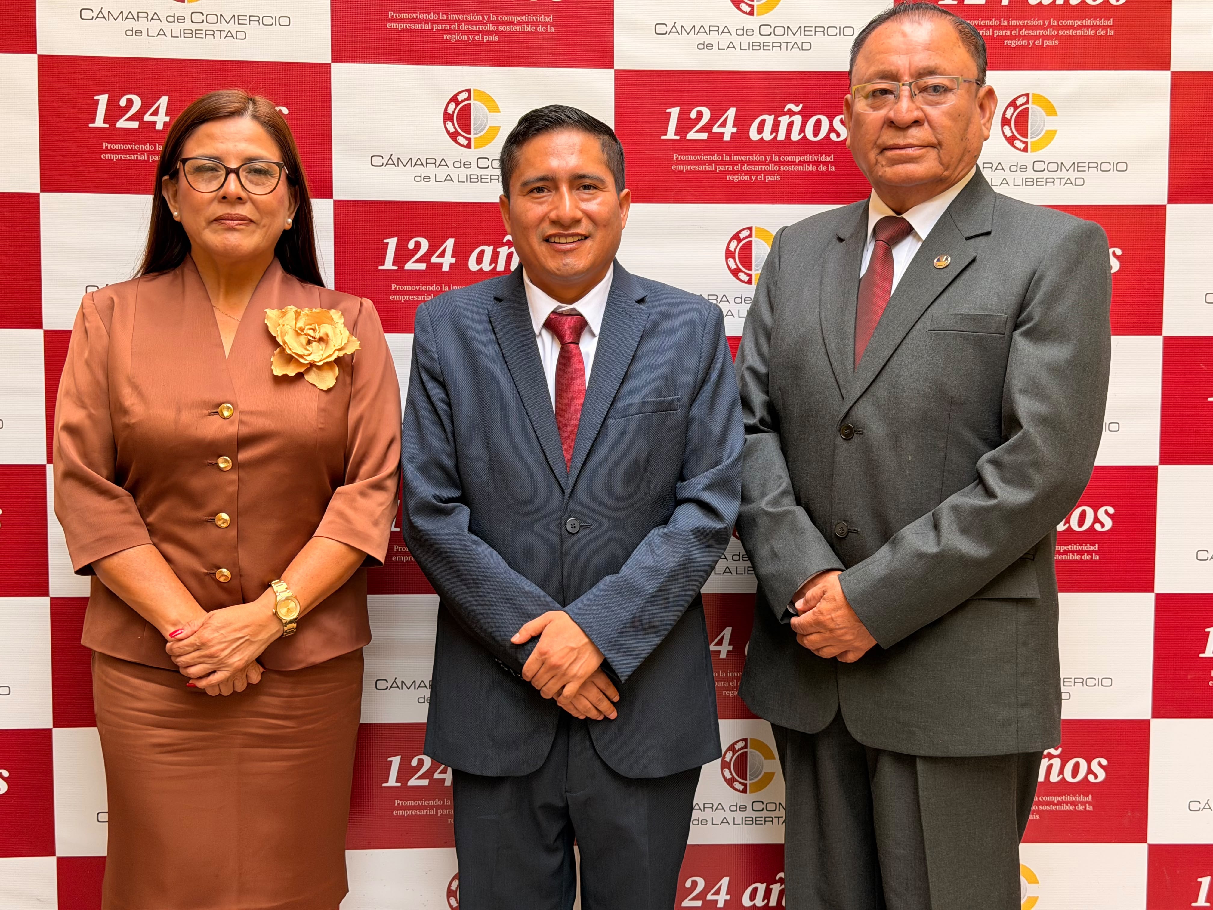 Aldo Carlos Mariños presentó sus propuestas de desarrollo y seguridad para La Libertad