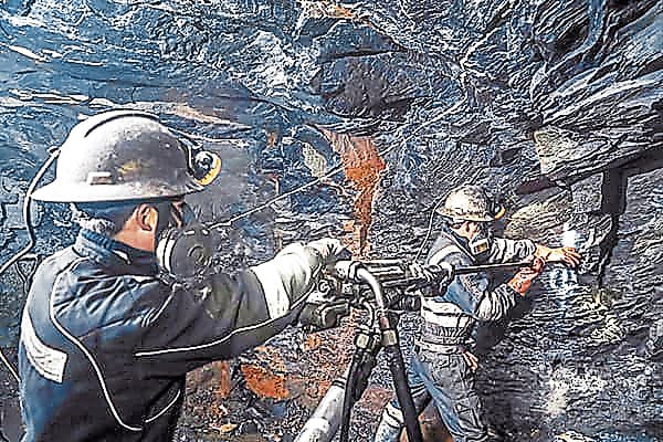 CONADEMI: Más de 30 mil mineros a nivel nacional fuera de la formalidad