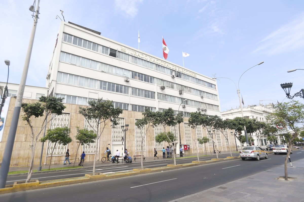 JNE dispone que candidatos excluidos o tachados que no tenían resolución firme al 4 de septiembre mantienen sus candidaturas