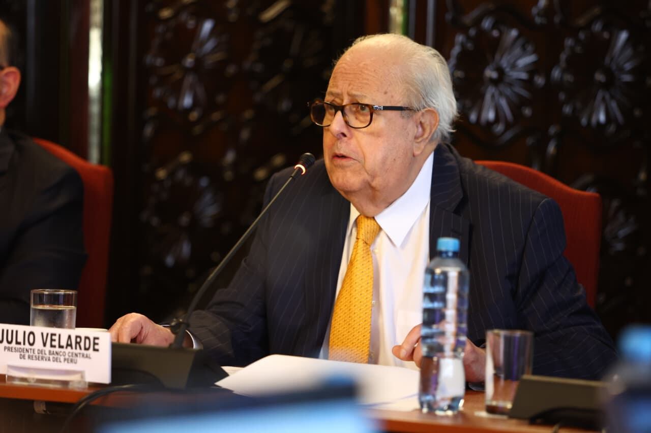 Senado ratifica a Julio Velarde al frente del BCR