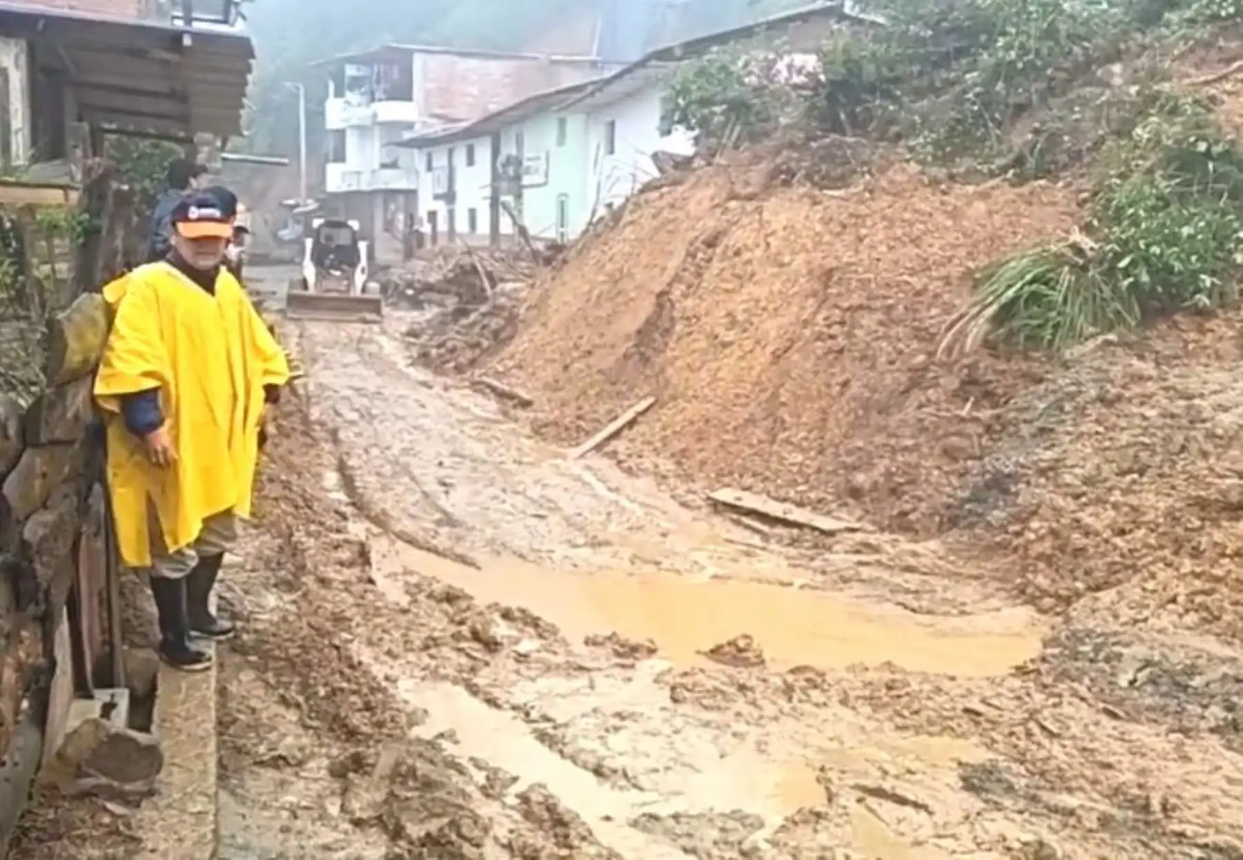 ¿Cuántos distritos de Piura fueron declarados en emergencia por el fenómeno El Niño?