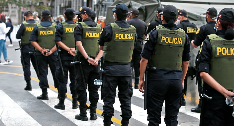 Los Olivos: PNP captura a dos sujetos acusados de cobrar cupos a transportistas