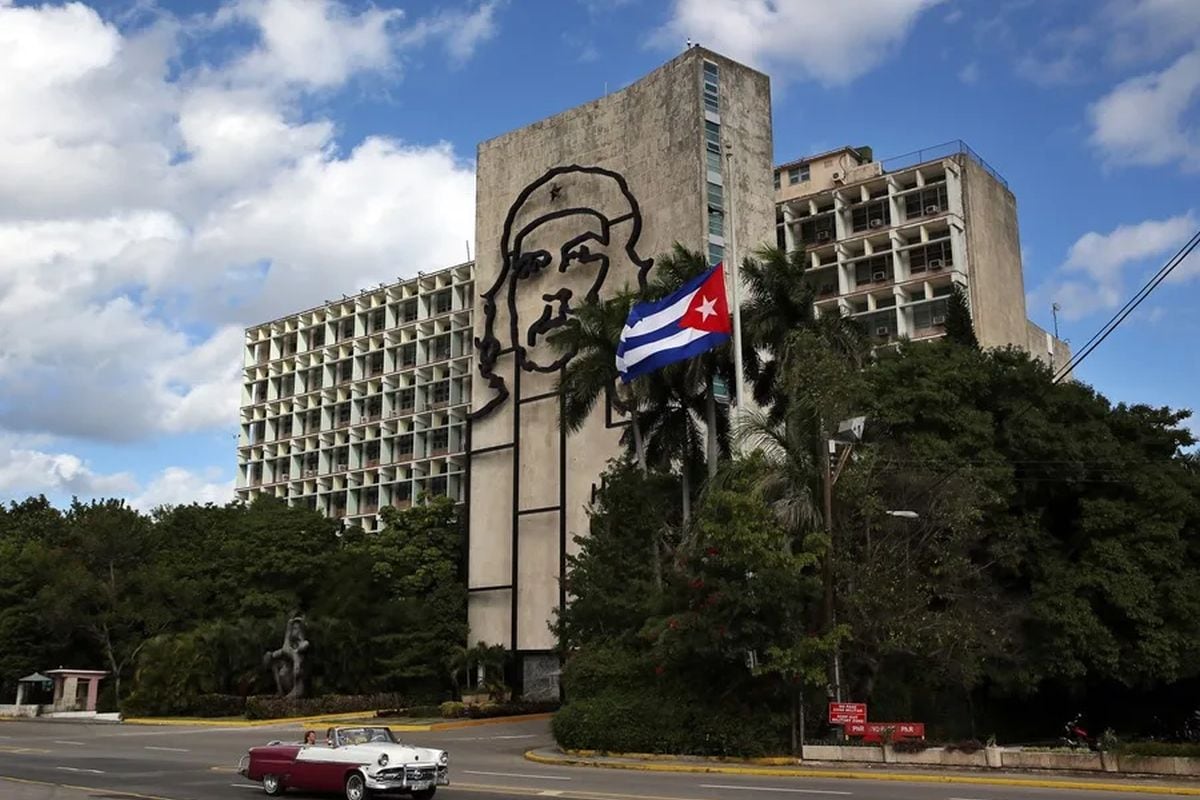 Cuba acusa a EE.UU. de querer dañar al sector privado de la isla con sus nuevas medidas