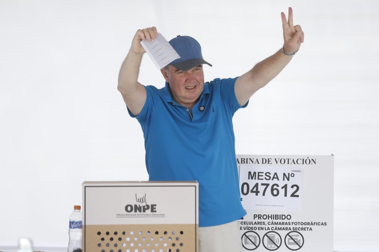Elecciones Municipales 2026: Rafael López Aliaga lidera el flash electoral de Datum con 31.2%